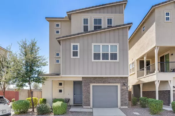 709 W FLINTLOCK Way, Chandler, AZ 85286