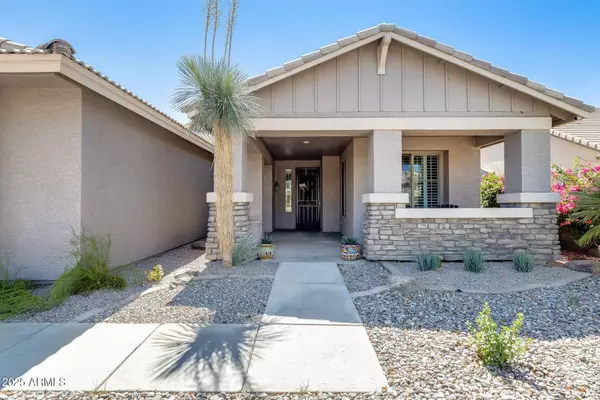 1819 E VALENCIA Drive, Phoenix, AZ 85042