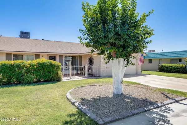 10422 W CAMELOT Circle, Sun City, AZ 85351