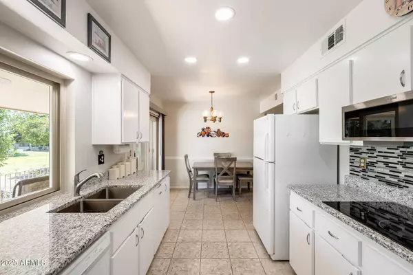 10422 W CAMELOT Circle, Sun City, AZ 85351