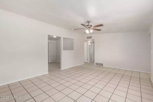 4917 N Sunrise Avenue, Tucson, AZ 85705