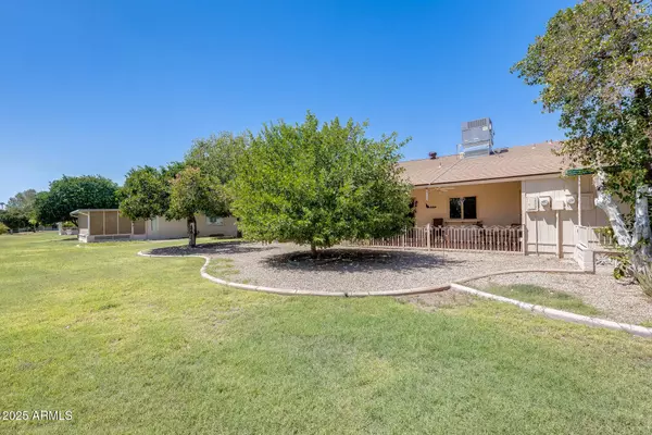 10422 W CAMELOT Circle, Sun City, AZ 85351