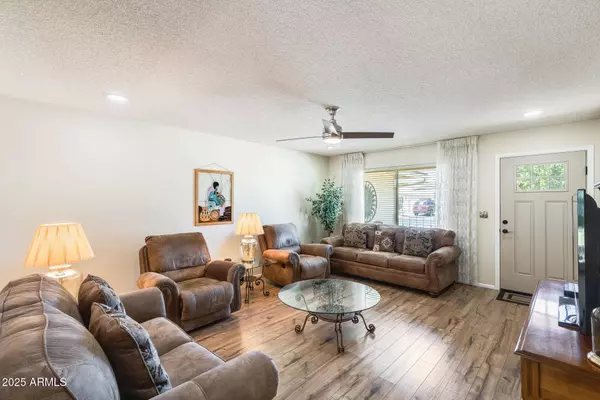 10422 W CAMELOT Circle, Sun City, AZ 85351