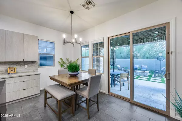 9439 E TRAILSIDE View, Scottsdale, AZ 85255