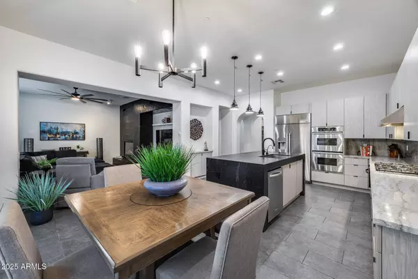 9439 E TRAILSIDE View, Scottsdale, AZ 85255