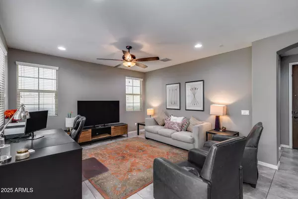 2143 S WADE Drive, Gilbert, AZ 85295