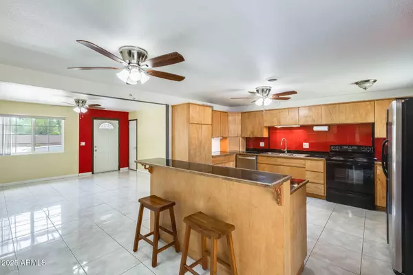 1637 N CHERRY Circle, Mesa, AZ 85201