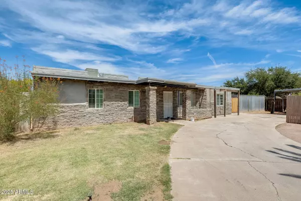 1637 N CHERRY Circle, Mesa, AZ 85201