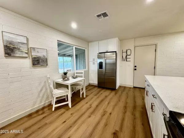 10554 W CONNECTICUT Avenue, Sun City, AZ 85351