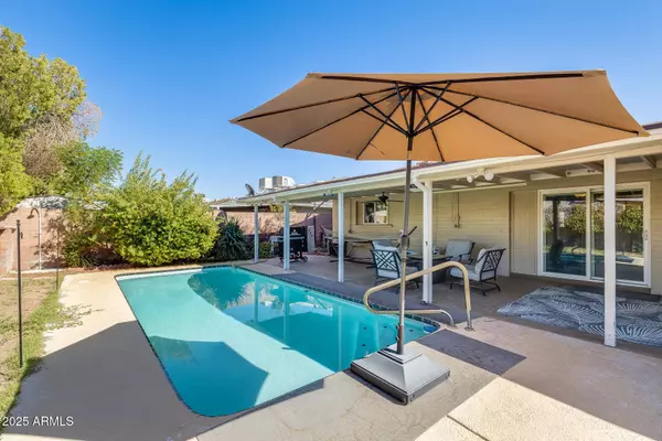 5352 W PORT AU PRINCE Lane, Glendale, AZ 85306