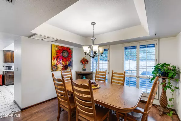 7606 W WAGONER Road, Glendale, AZ 85308