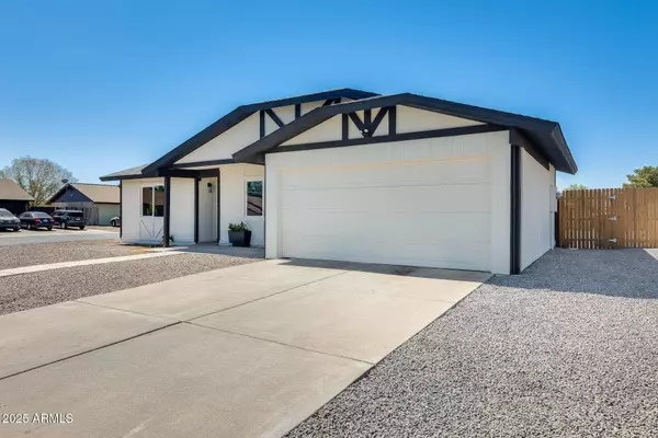 3104 N SENECA Court, Chandler, AZ 85224