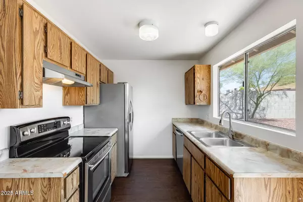 3221 W MOHAWK Lane, Phoenix, AZ 85027