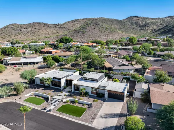 707 W SURREY Avenue, Phoenix, AZ 85029