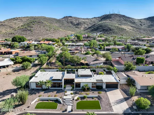 707 W SURREY Avenue, Phoenix, AZ 85029