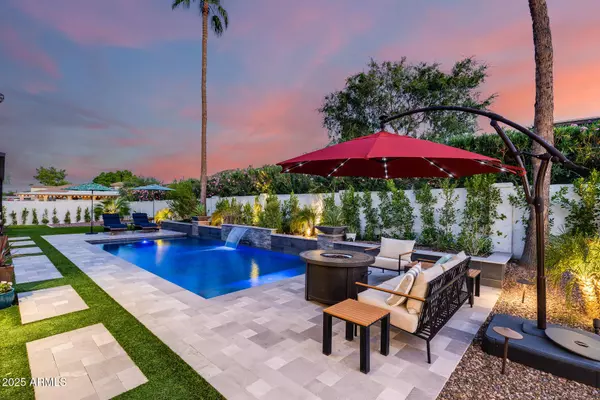 707 W SURREY Avenue, Phoenix, AZ 85029