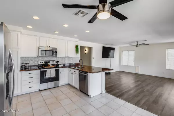 17724 N LUPINE Trail, Surprise, AZ 85374