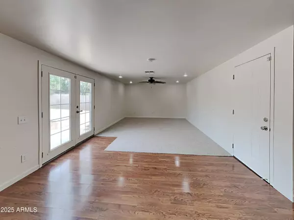 6214 W ZOE ELLA Way, Glendale, AZ 85306