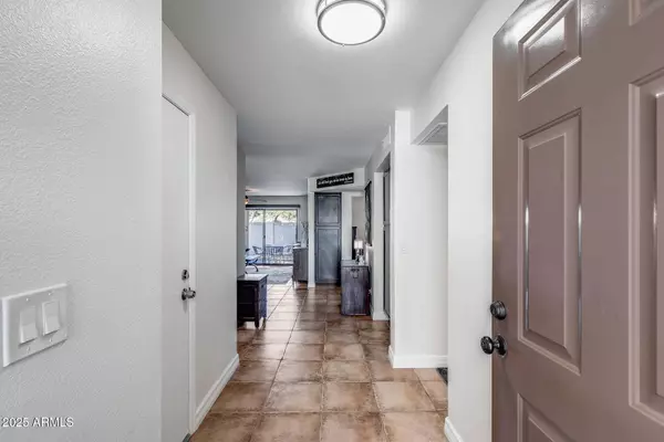 18725 N 92ND Drive, Peoria, AZ 85382