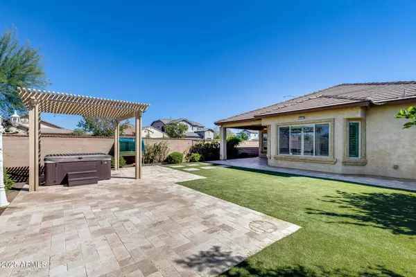 5526 S GRENOBLE Street, Mesa, AZ 85212