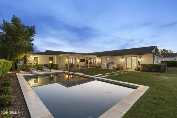 4636 E CALLE VENTURA --, Phoenix, AZ 85018