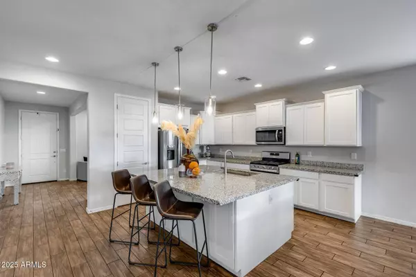 19613 W PINCHOT Drive, Buckeye, AZ 85396