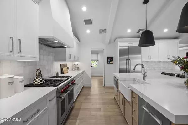 4636 E CALLE VENTURA --, Phoenix, AZ 85018