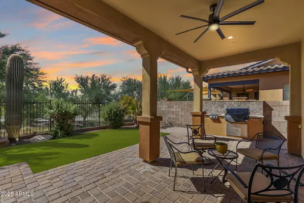 12121 W DESERT MIRAGE Drive, Peoria, AZ 85383