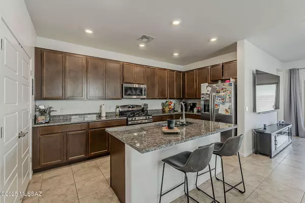 7860 S Ivy Hollow Avenue, Tucson, AZ 85757