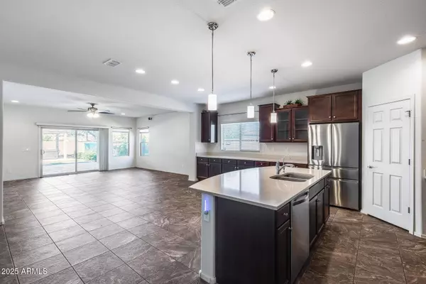 5526 S GRENOBLE Street, Mesa, AZ 85212