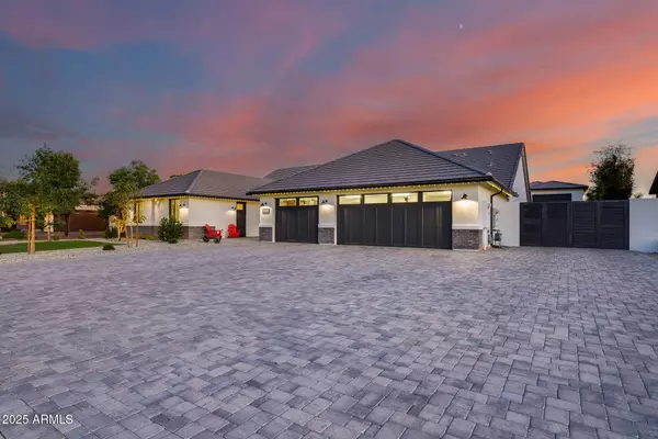 8425 W LOUISE Court, Peoria, AZ 85383