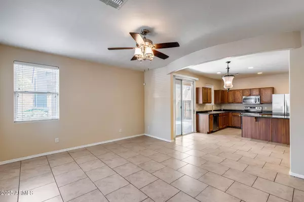 9 N 87TH Lane N, Tolleson, AZ 85353