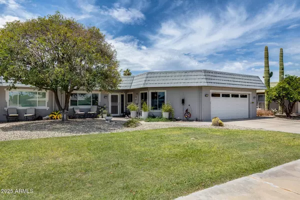 10461 W CAMPANA Drive, Sun City, AZ 85351