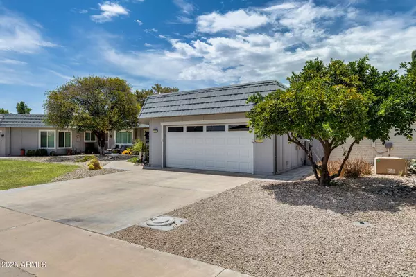 10461 W CAMPANA Drive, Sun City, AZ 85351