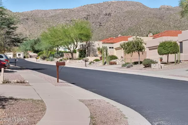 5199 N Canyon Rise Place, Tucson, AZ 85749