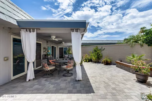 10461 W CAMPANA Drive, Sun City, AZ 85351