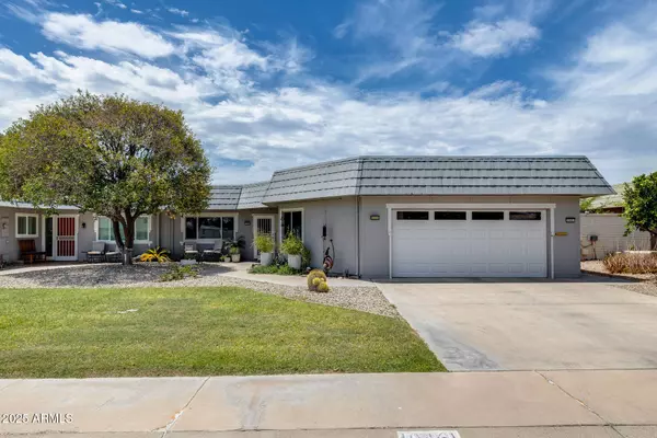 10461 W CAMPANA Drive, Sun City, AZ 85351