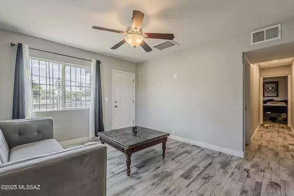 331 E Kelso Street, Tucson, AZ 85705