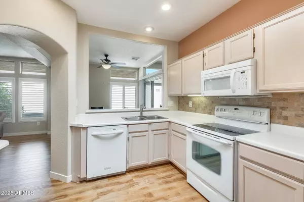 21759 N VERDE RIDGE Drive, Sun City West, AZ 85375