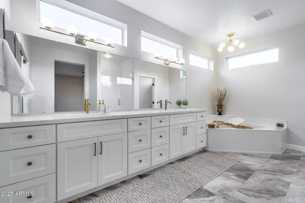 17911 N ADOBE MESA Court, Surprise, AZ 85374