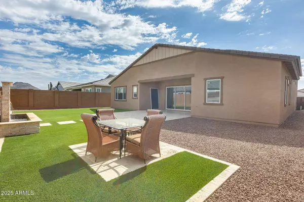 7694 W DESERT SPOON Drive, Peoria, AZ 85383