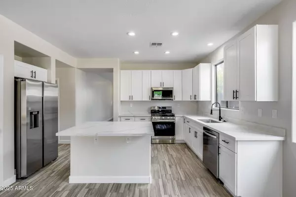 39731 N HIGH NOON Way, Phoenix, AZ 85086