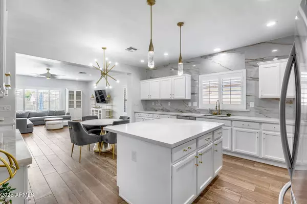 1711 W BIG OAK Street, Phoenix, AZ 85085