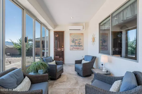 5529 S Guthrie Peak Drive, Green Valley, AZ 85622