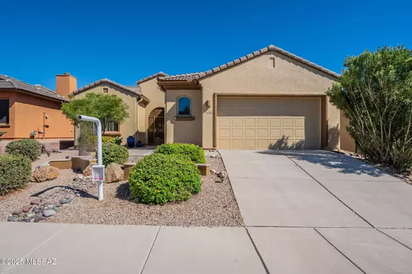 5529 S Guthrie Peak Drive, Green Valley, AZ 85622