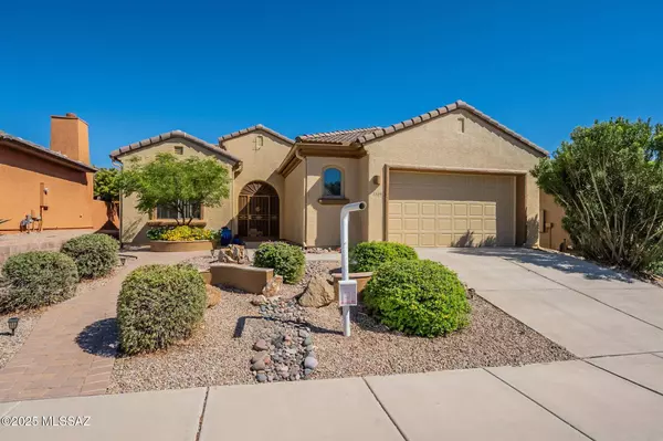 5529 S Guthrie Peak Drive, Green Valley, AZ 85622