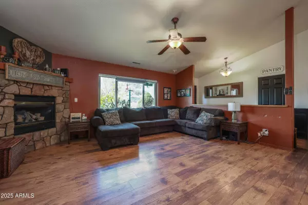 7740 SUNDANCE --, Flagstaff, AZ 86004