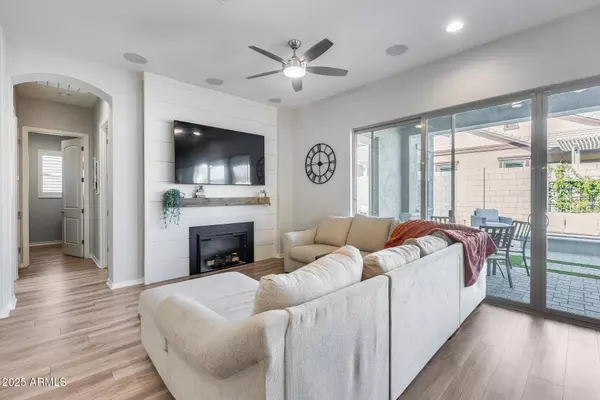 4300 E JOHN Street, Gilbert, AZ 85295