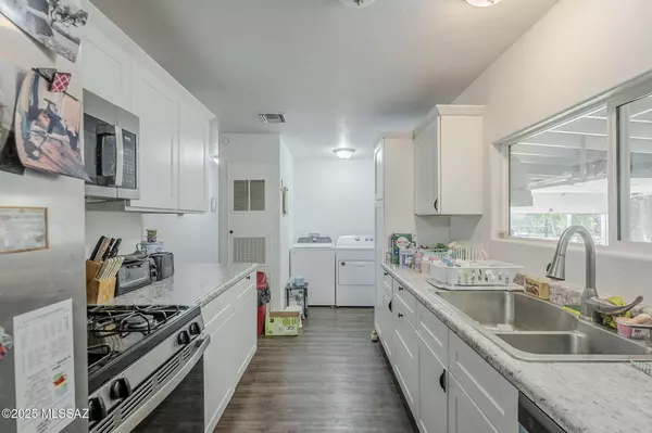 6631 W Lazy H, Tucson, AZ 85757