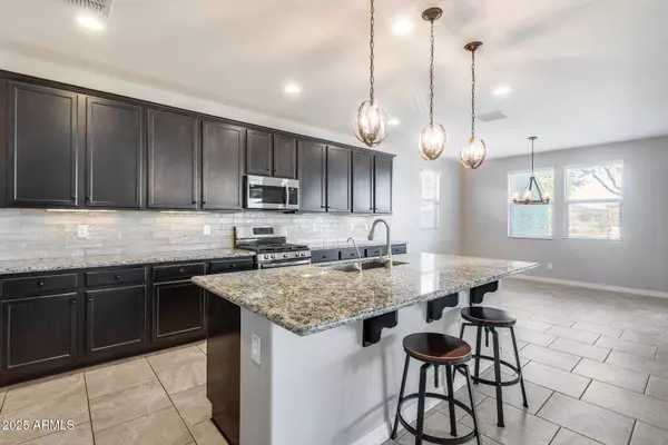 9944 W LOUISE Drive, Peoria, AZ 85383